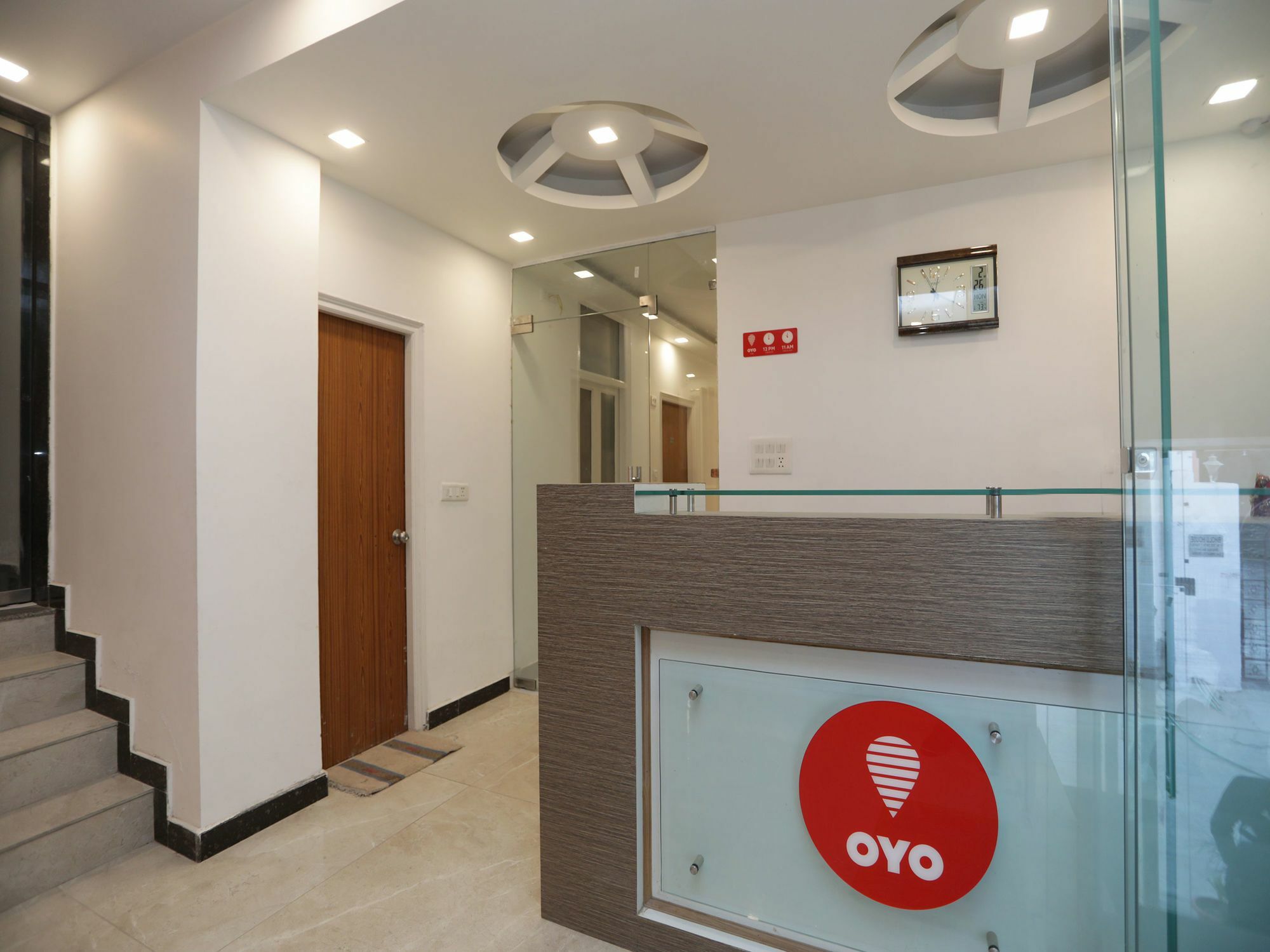 Oyo Hotel Qubic Stay New Delhi Exterior photo