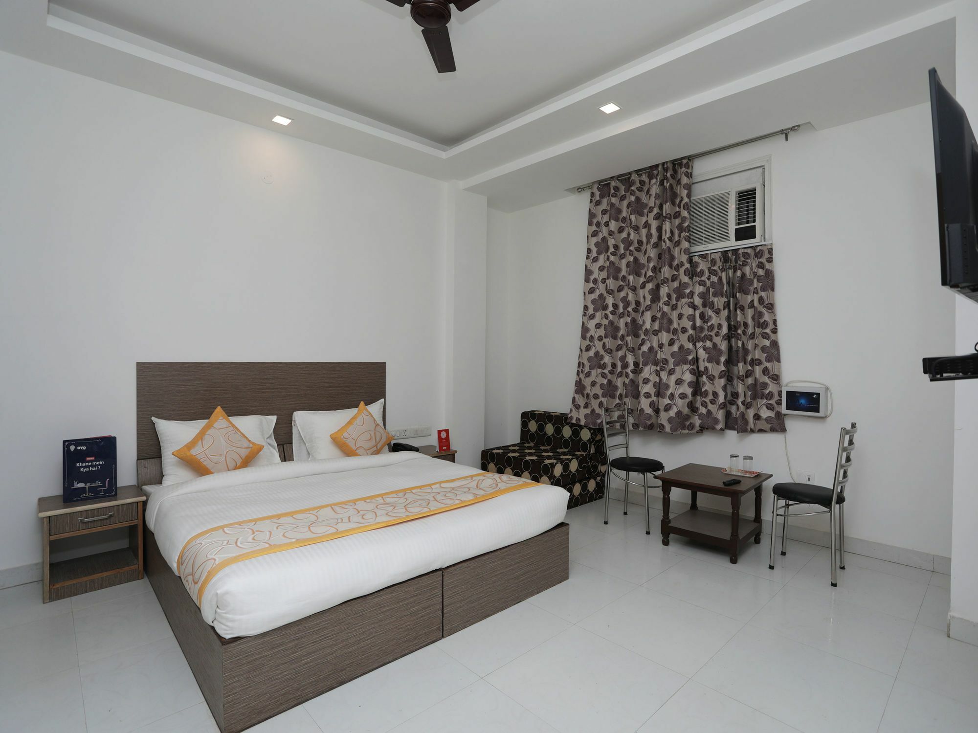 Oyo Hotel Qubic Stay New Delhi Exterior photo